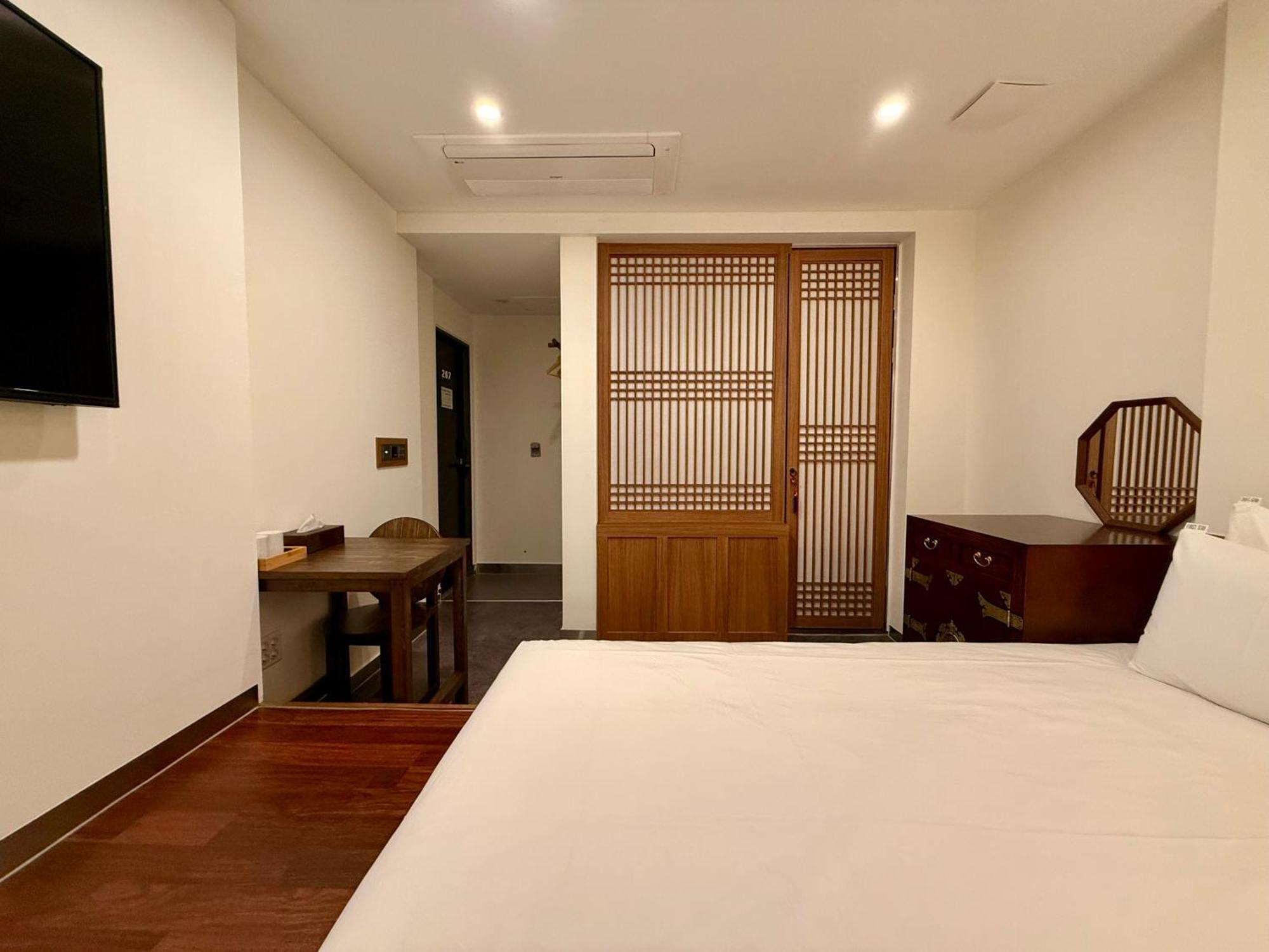 Hotel Firststay Hongdae Szöul Kültér fotó