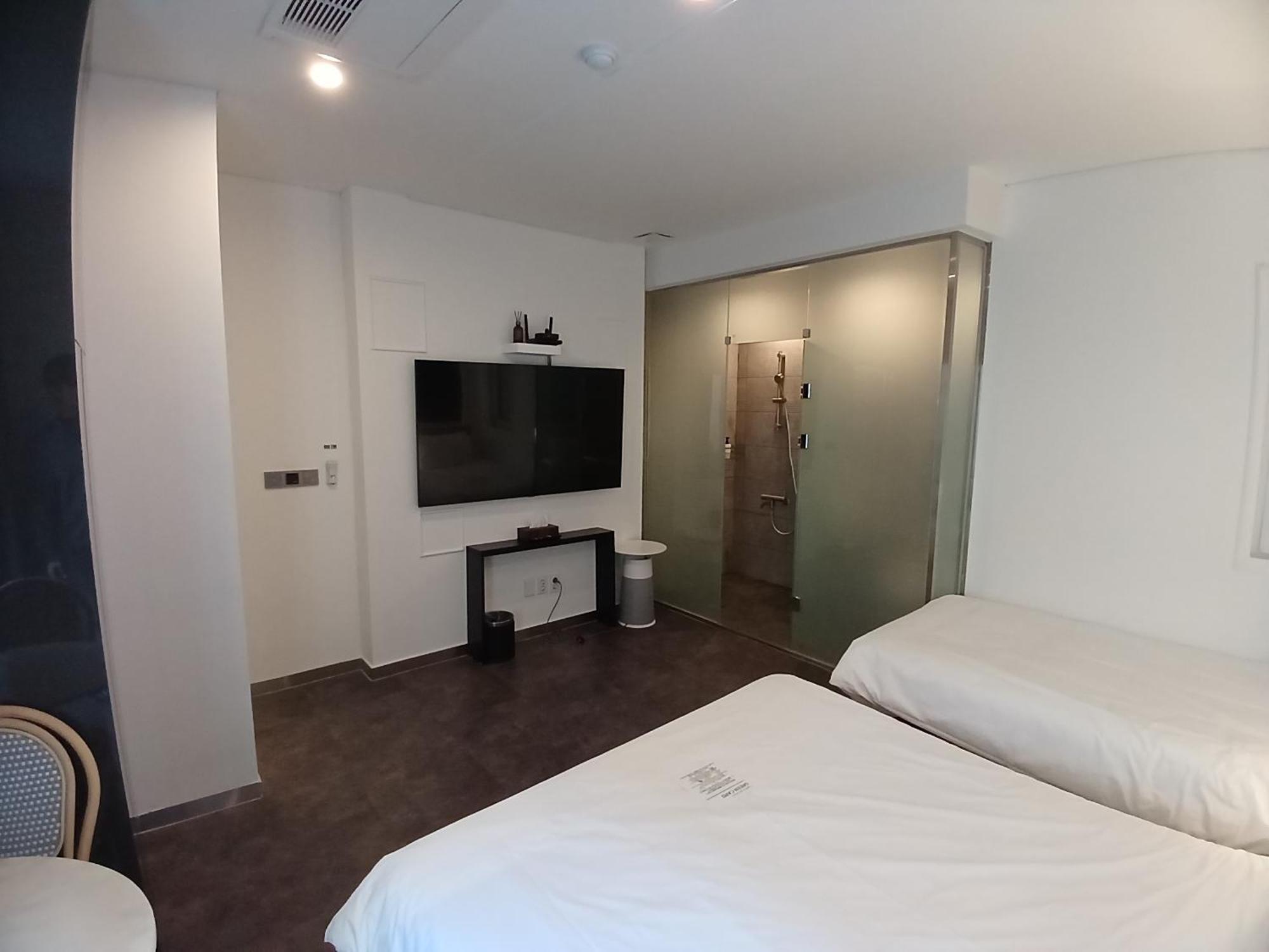 Hotel Firststay Hongdae Szöul Kültér fotó